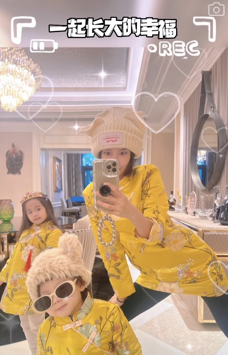 拍攝地點除咗喺車內，仲帶疑似係3母女所住嘅豪宅。