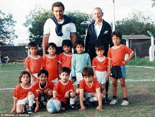 美斯於11歲時被確診患有生長激素缺乏症。