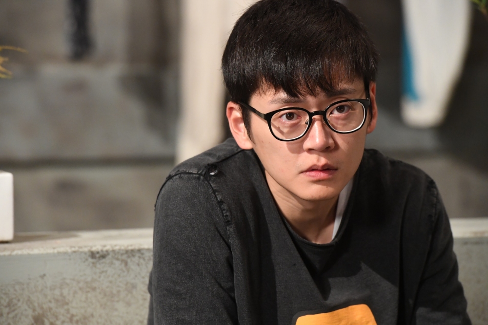 《堅離地愛堅離地》 