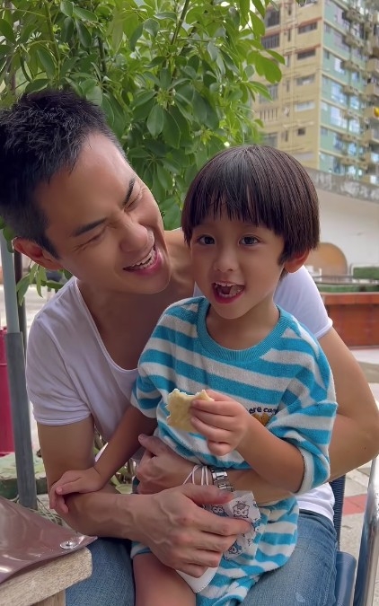 有網民對Rafael見到爸爸海報都踩感到驚訝