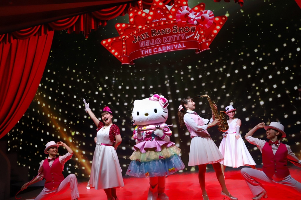 非常精彩的Hello Kitty爵士樂隊表演～