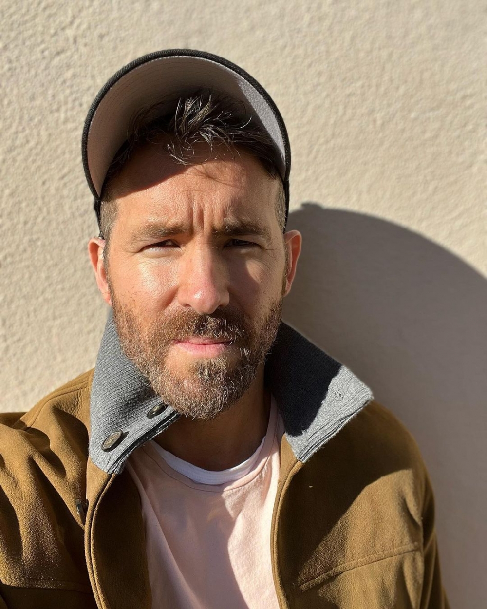 Ryan Reynolds表示自己與英王會面前曾接受禮儀指導,疑嘲諷梅根講大話。