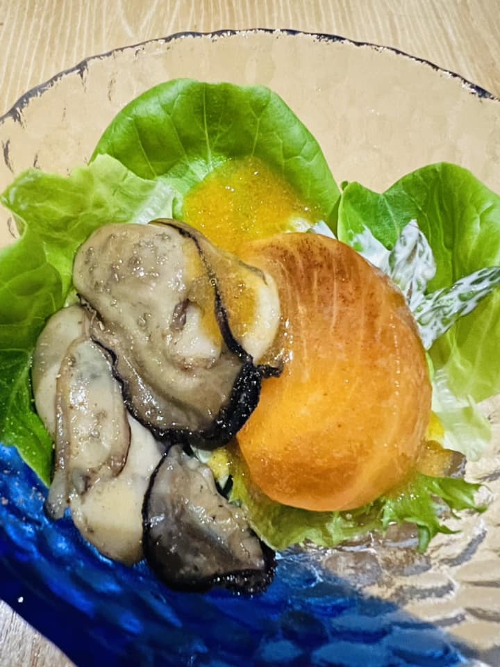 蠔嘅伴碟十分隨意