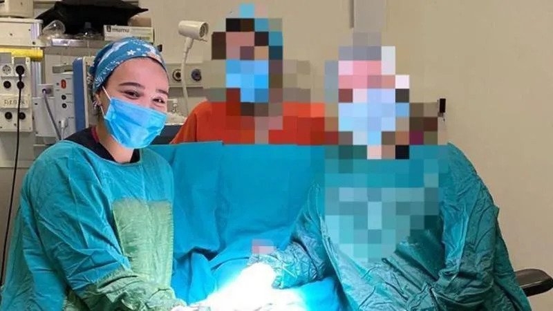 艾瑟與其他醫護人員合照