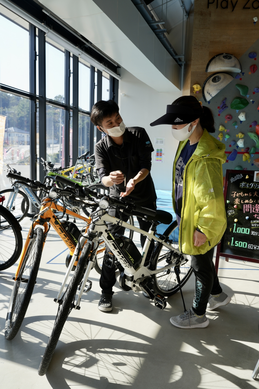 想踩單車遊天草一樣得，有齊電動單車、越野單車同公路車可以揀。