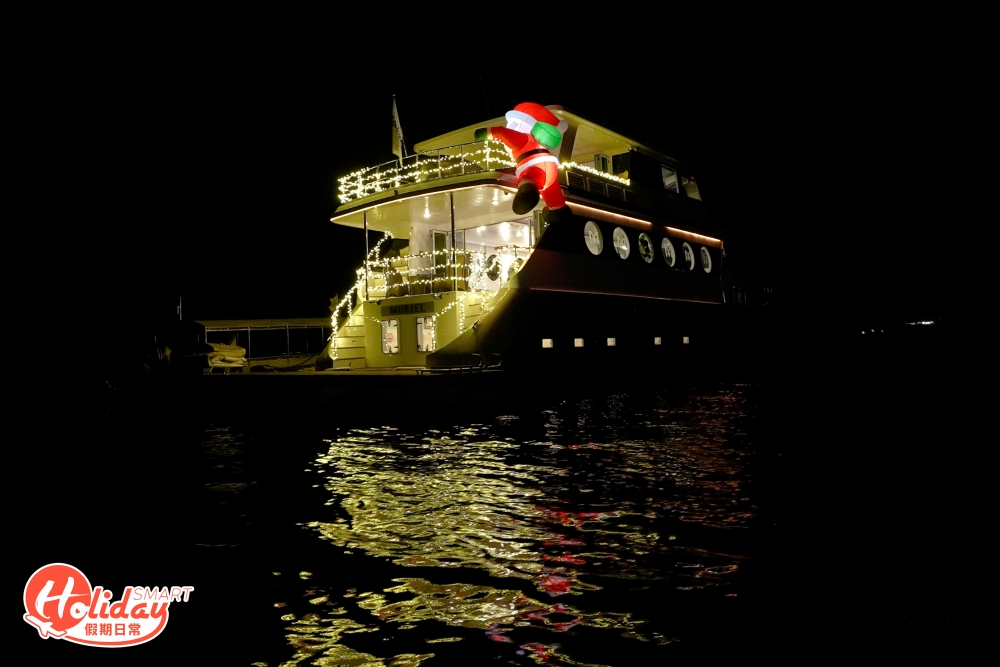 至於夜間的海上派對,因安全理由而不設水上活動,不過夜景卻與日間相比更有氣氛!