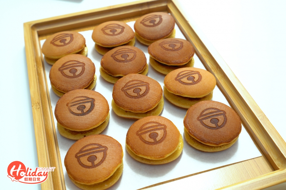 同場特設主題咖啡店及紀念品店，販賣多款限量食品及商品，主題咖啡店發售多款現場即製的限定小食，可以一嚐多啦A夢最喜愛的豆沙包。