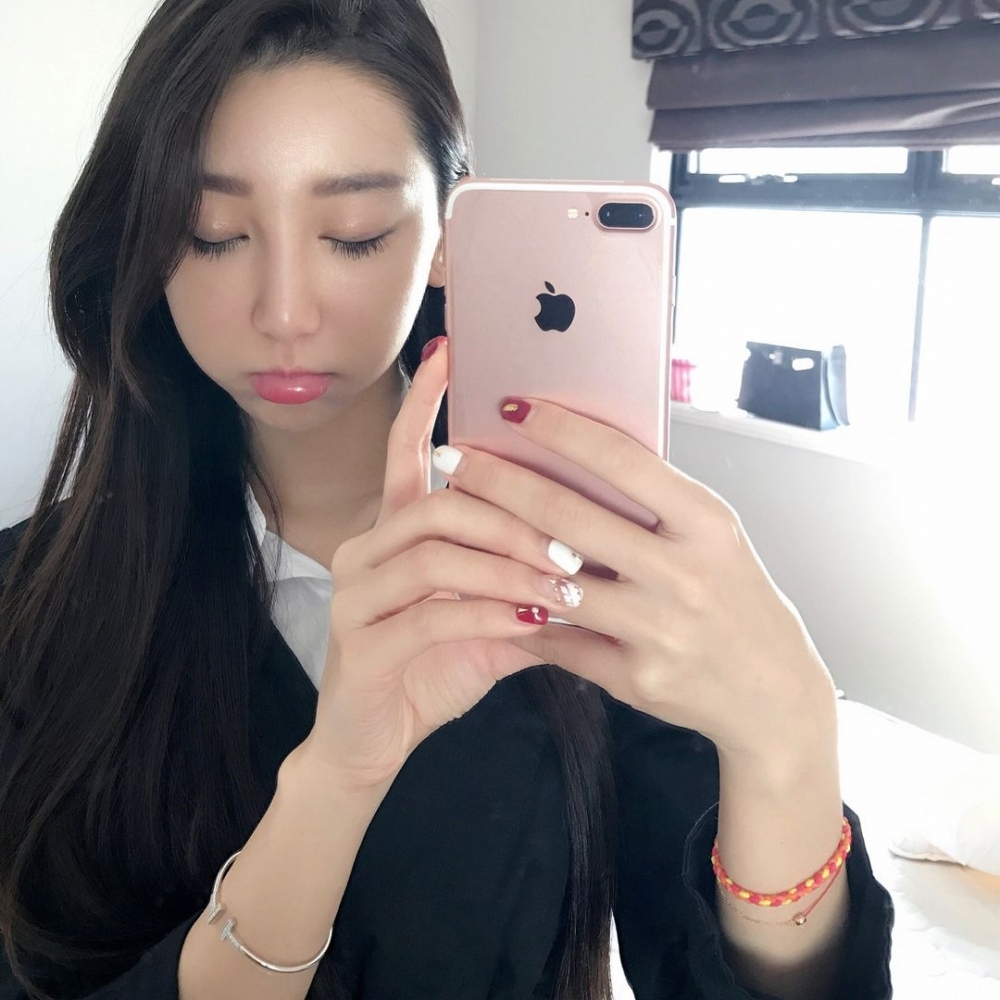 Cammi坦言自己鼻同下巴都有加工過