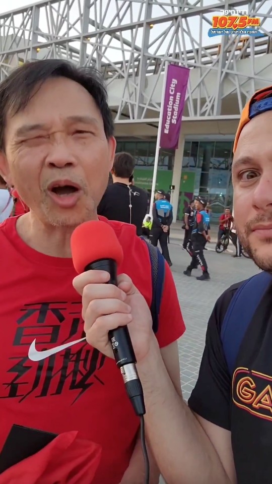 有網友大讚大叔好幽默,豐富嘅表情已表達咗一切。