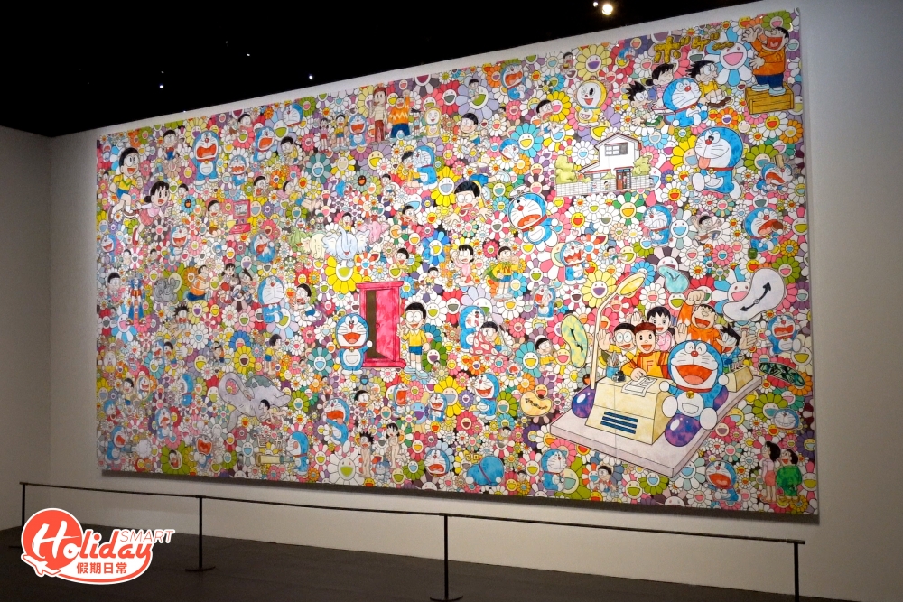 藝術作品種類除了平面畫作及攝影作品之外，還有抽象感十足的藝術裝置，當中不乏為人熟悉的國際藝術家作品，好似村上隆標誌性彩色太陽花，配以多啦A夢角色的巨型畫作，滿滿特色鮮豔太陽花中隱藏了多啦A夢中各人物場景，如此大幅的作品絕對要慢慢觀賞每個角落。