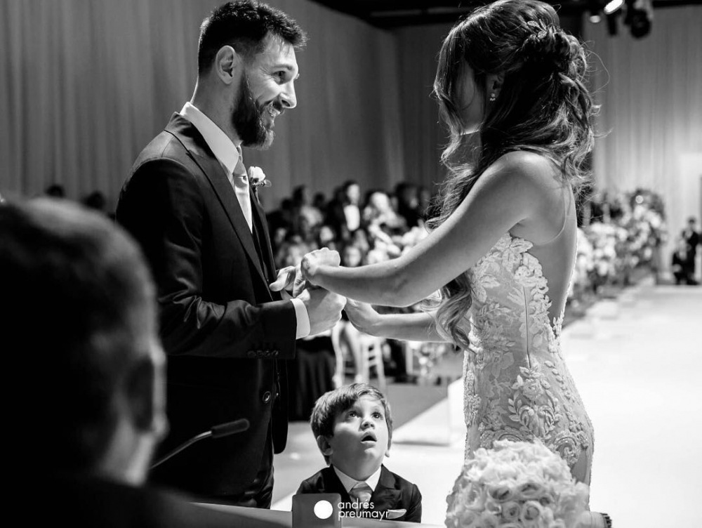 美斯終於在2017年娶到自己當年一見鍾情的女仔！