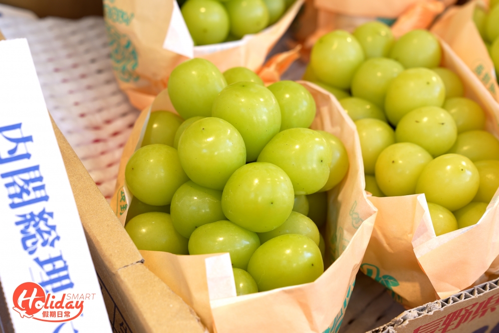 而在食品飲料區設有新鮮水果,必買日本士多啤梨、香印提子,均來自日本及韓國,更有來自台灣的爆汁葡萄柚及香甜的木瓜柳丁。