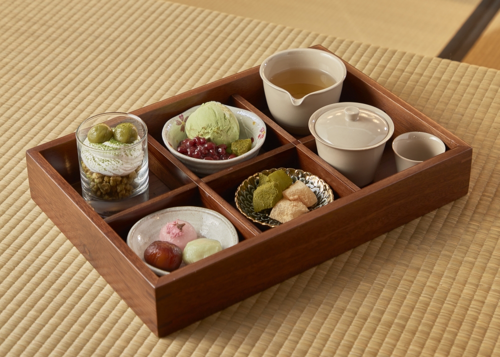 其實如果大家細心留意，店家更特設輪椅位，座位可調節高度，方便傷健人士齊齊享用甜品，此真貼心！