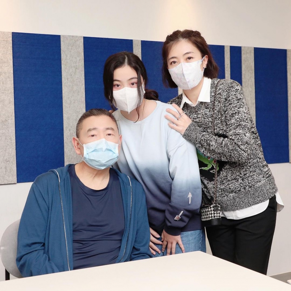 甘比為富商劉鑾雄(大劉)於2008年誕下一女並取名為劉秀樺,有指大劉為愛女買下價值$7400萬嘅珍稀藍鑽「Star of Josephine」