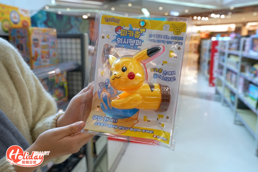 而玩具方面，由幼兒教具、益智玩具、玩偶公仔都一應俱全，臨近聖誕節，更提供多款聖誕玩具及擺設，讓大家可以揀到心水禮物！