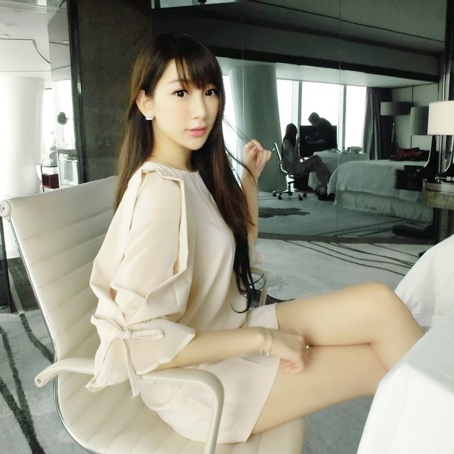 Cammi早年已大方承認自己曾整容