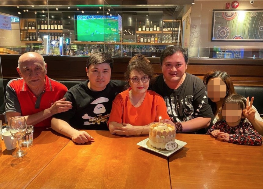 前妻入院後鼎爺亦相當擔心，佢坦言自己都4點先瞓。