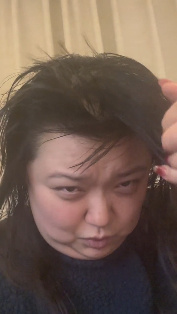 細細粒表示自己有3天沒洗頭、洗澡。