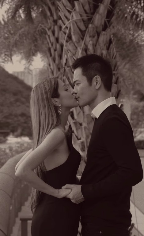 陳凱琳宣佈「四年抱三」—懷上第三胎嘅消息