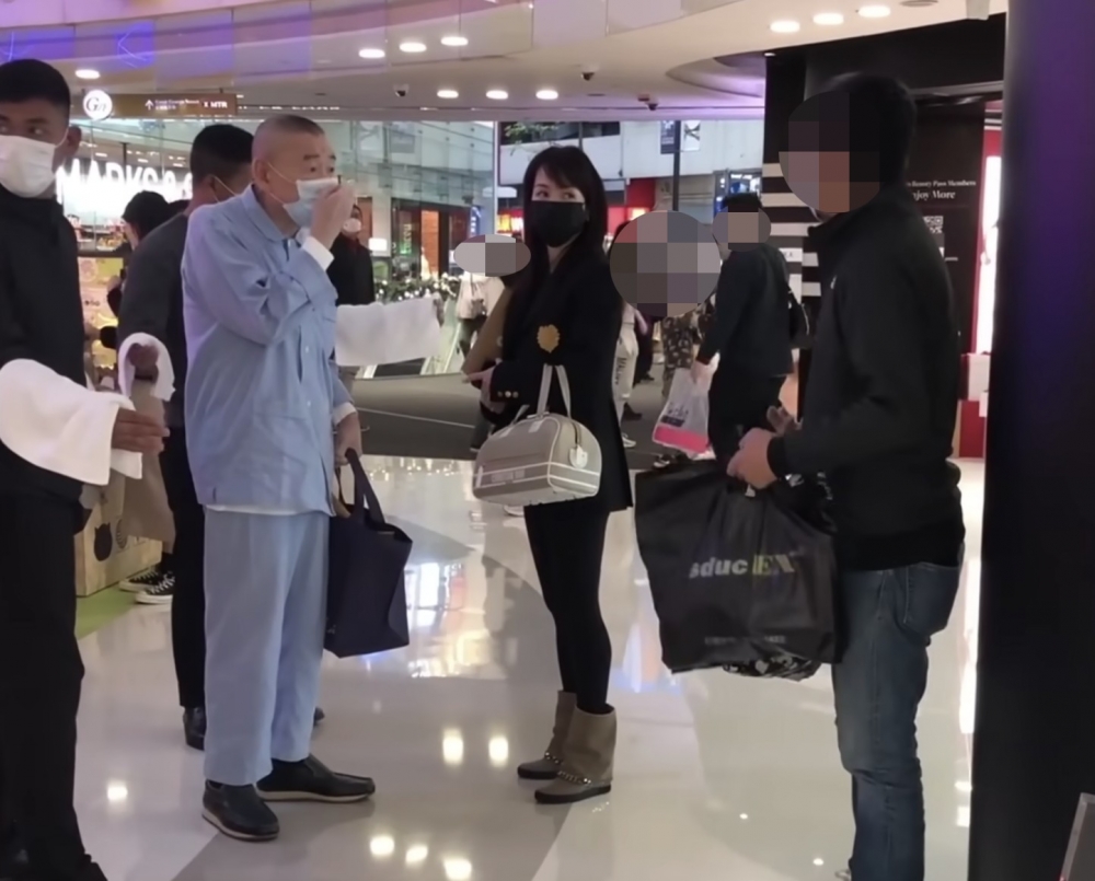 同行女子被指係大劉舊愛呂麗君,