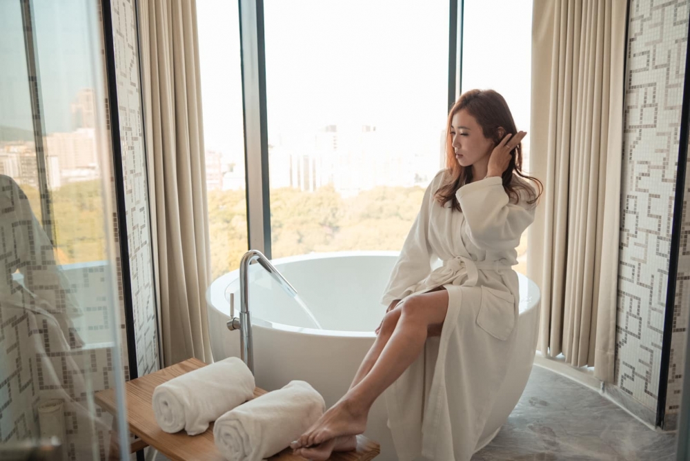 林叨夫妻喺多年前因為牧師嘅一番話，決定婚後不避孕，有BB就生，之後更開設埋個人網站，分享佢養育、教導子女同維繫夫妻感情嘅方法