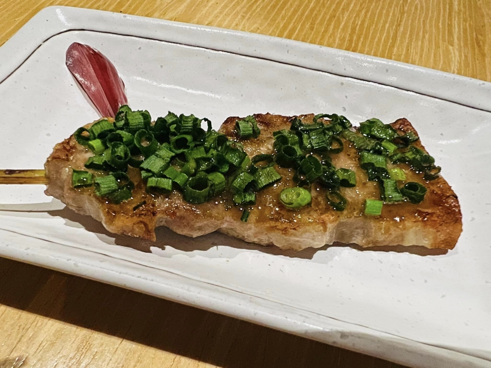 有網民喺Facebook群組「飲食黑店大全(全港食店質素關注組)」發文,佢表示去咗食串燒omakase,收$888每位