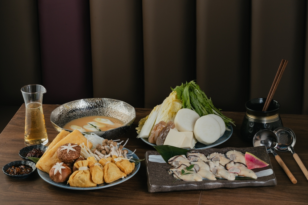 蠔湯底配上香檳帶出獨特香氣,廣島蠔大隻飽滿,加上其他素菜,湯底愈食愈鮮甜!