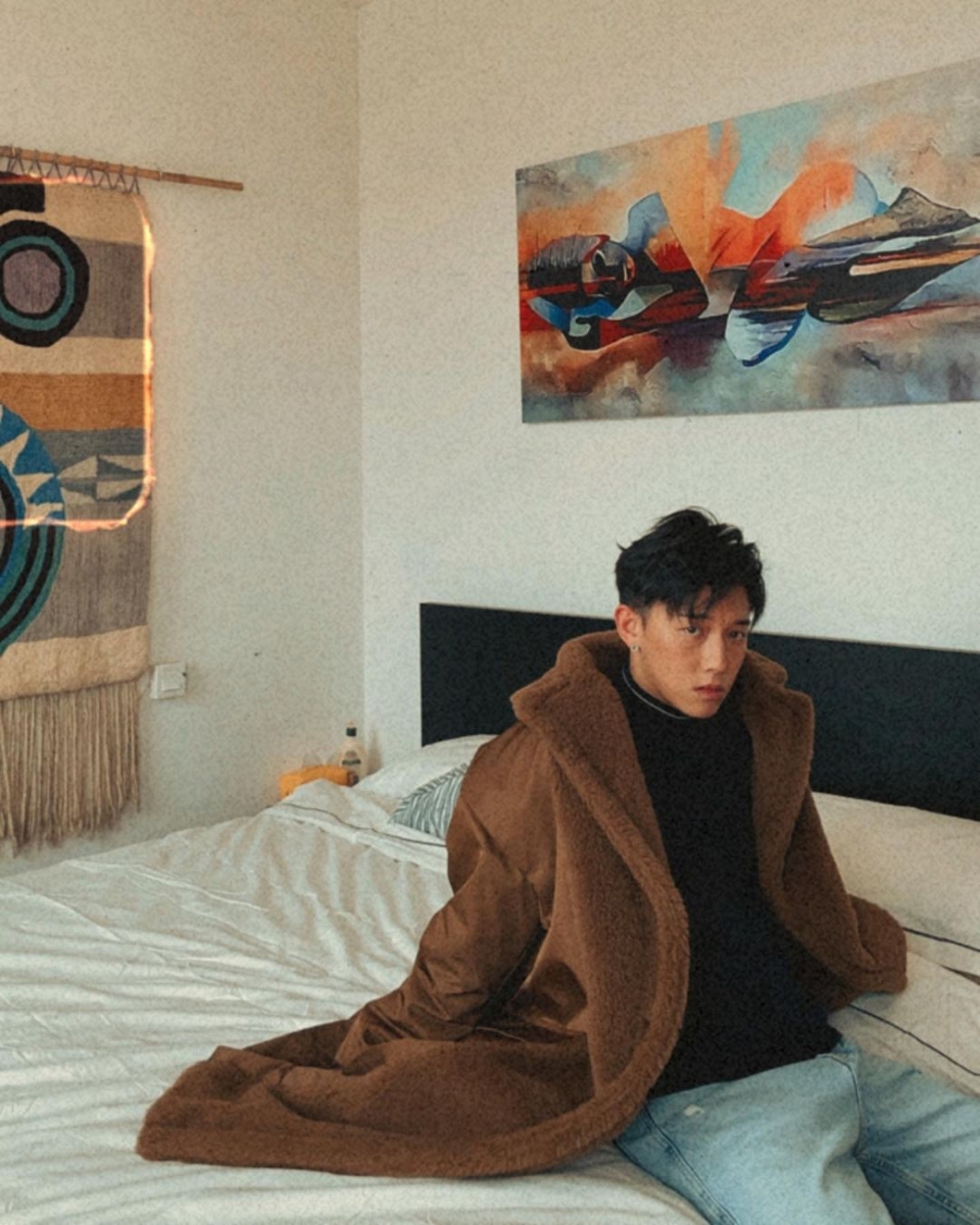 MC被影到同《全民造星4》參賽者鍾卓穎（Ash）、《反對無效》MV女主角陳濬樺（Santis）行超市