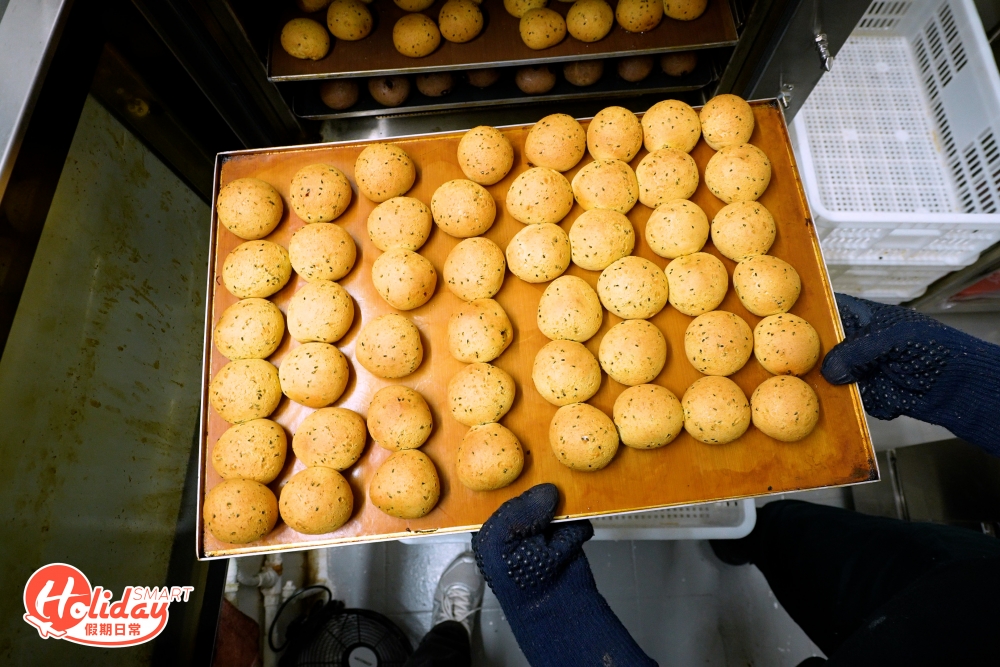 中環店為前舖後工場，包保每粒麻糬波波都新鮮熱辣出爐；加上沿用梅窩總店食譜，保證原汁原味！