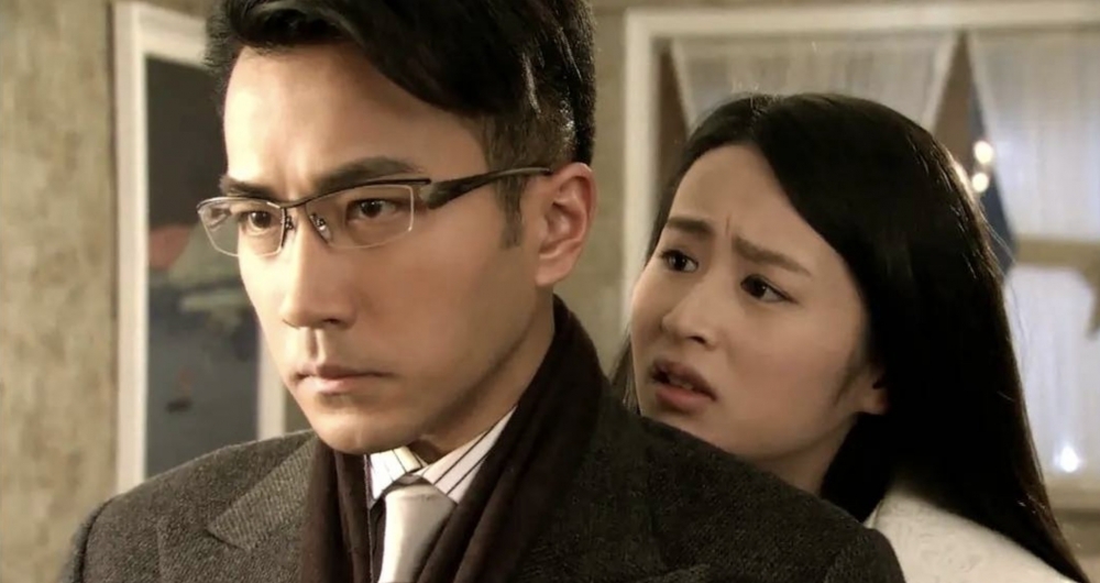 有時會變做內雙眼皮。