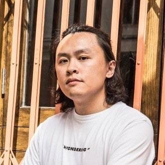 天下一與任俠則簽訂電影導演合約