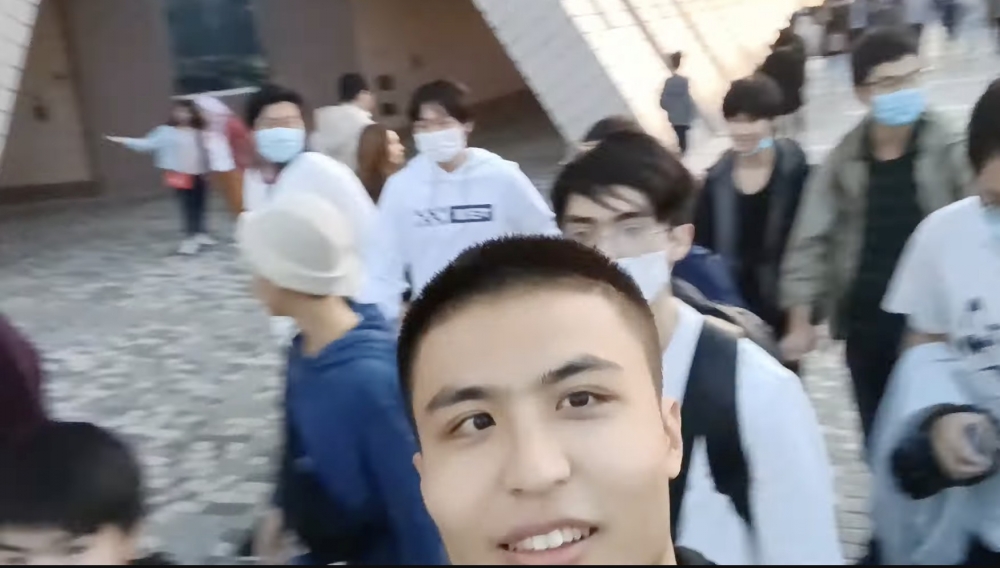 劉馬車跟一眾粉絲年初一相約在尖沙咀會面