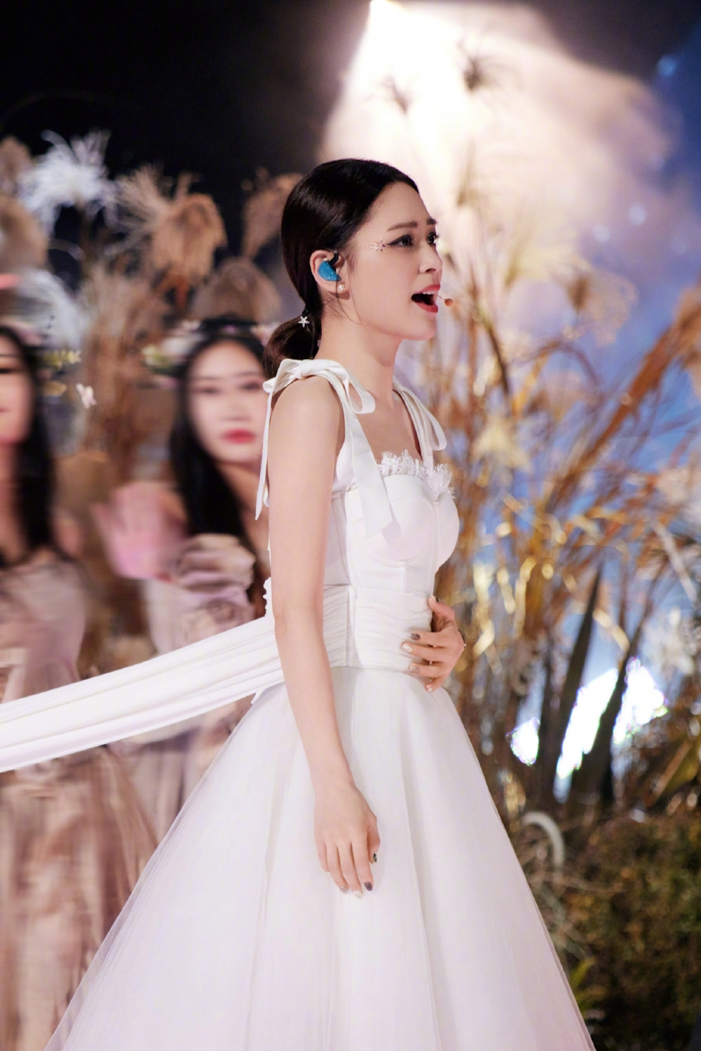 霍汶希Mani@微博 