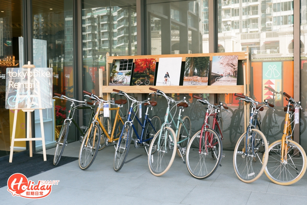 將軍澳區內有不少單車舖，不過既然是打卡遊，當然要選輛外型靚仔的單車，主打日系復古單車「tokyobike」最近在將軍澳設週末期間限定店，提供日系復古單車租借，有大人或小童單車可選，他們不定時更會推出單車導賞遊，由專業單車導賞員帶路，帶大家踩單車遊覽將軍澳，兼去打卡位影靚相。