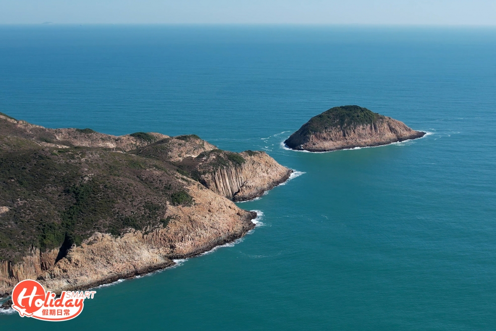 西貢標尖角觀景台景觀開揚，一望無際的海岸線相當唯美！