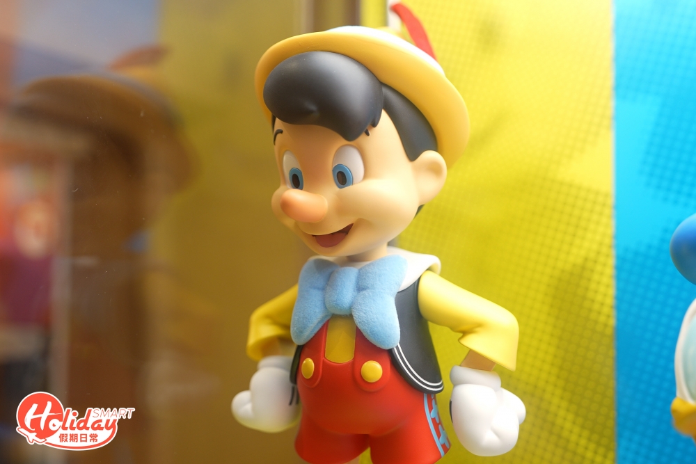 另提供首度發售的7吋小木偶站立公仔和幸運御守等，粉絲們記得搶購！