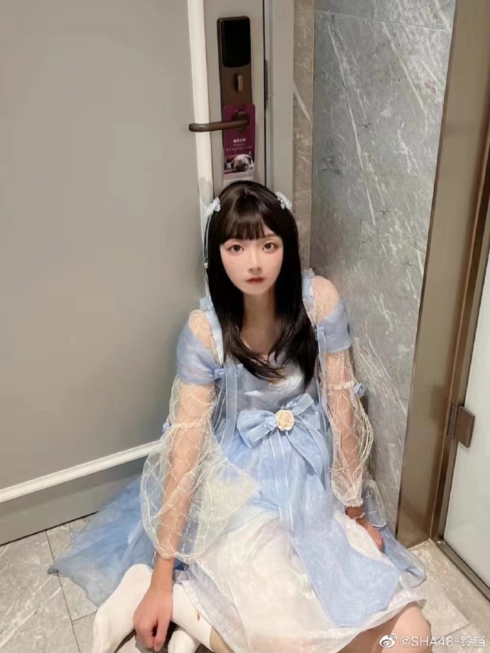 似乎特別中意公主裙