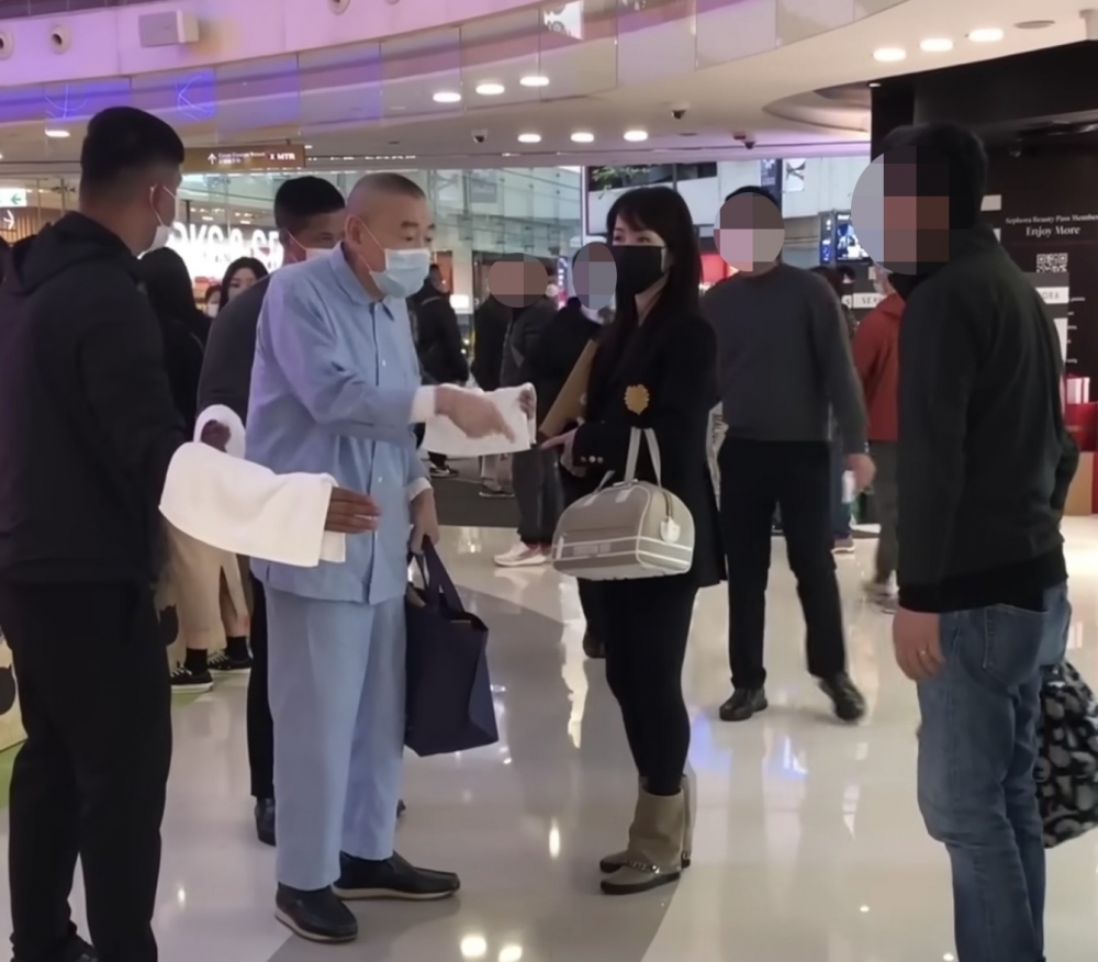 現年71歲嘅劉鑾雄（大劉）早前喺銅鑼灣商場大鬧途人掀起熱議