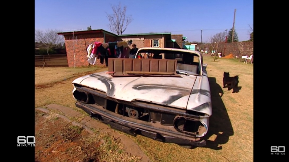 Robin同單身媽媽Sandy一齊生活