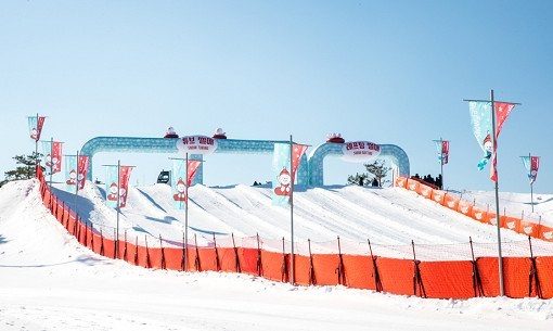洪川大明SONO冰雪樂園提供多種親子設施和活動,最適合一家大細!