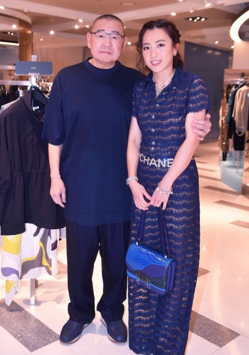 大劉又提到自己嘅情史，佢表示曾經有好多女朋友，但嚟自娛樂圈嘅只佔少部分。