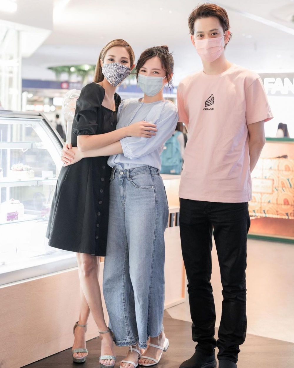 2021年松岡哲也甜品店喺K11開Popup Store時陳凱琳與好姊妹龔嘉欣更齊齊現身