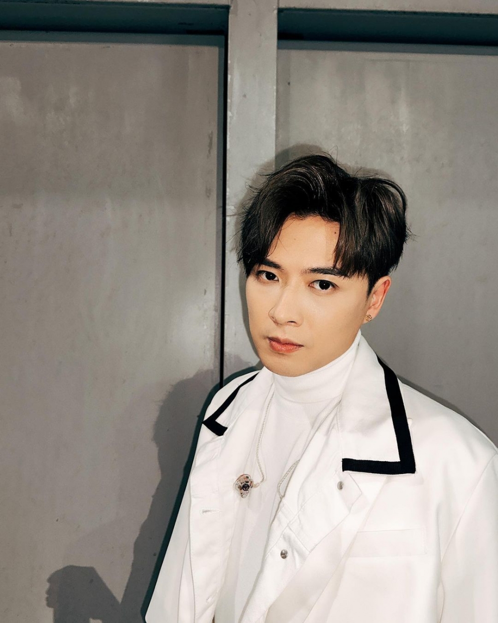 屬龍的藝人代表：MIRROR Frankie