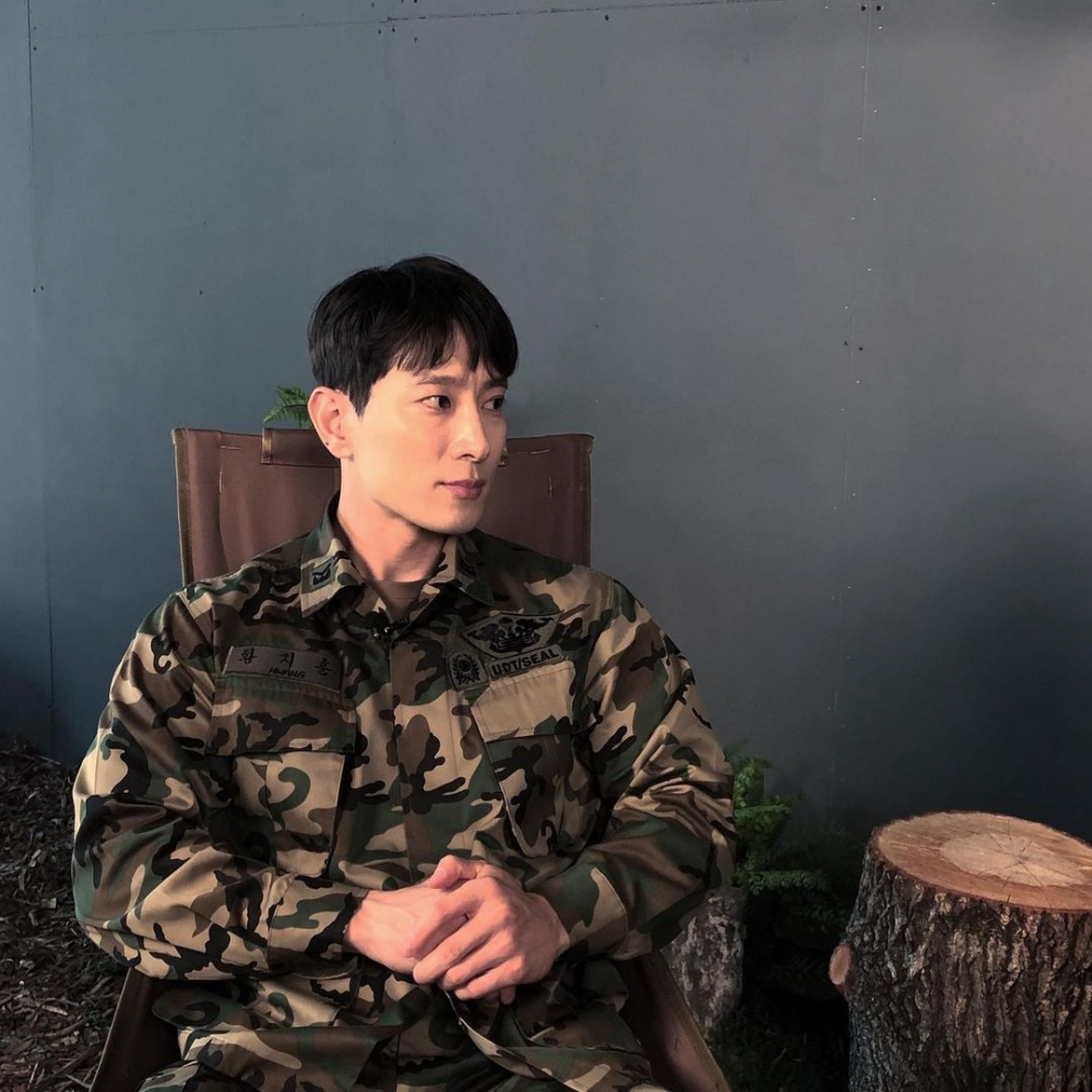 Agent H係一名海軍特戰隊員！