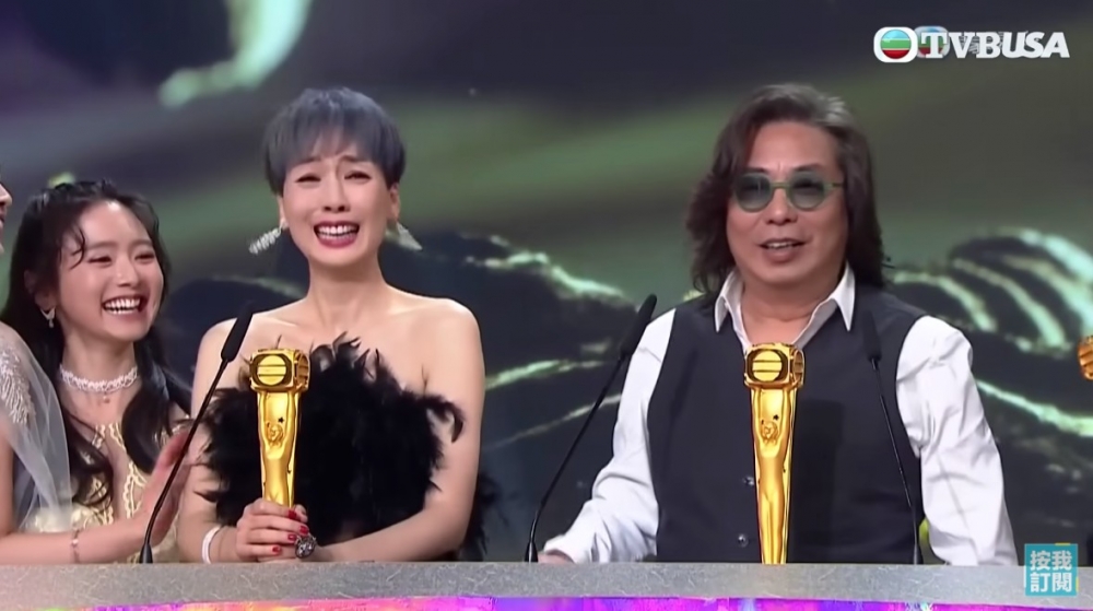 林敏聰仲爆笑指出爐視后江美儀今晚著到「成隻烏雞咁!」