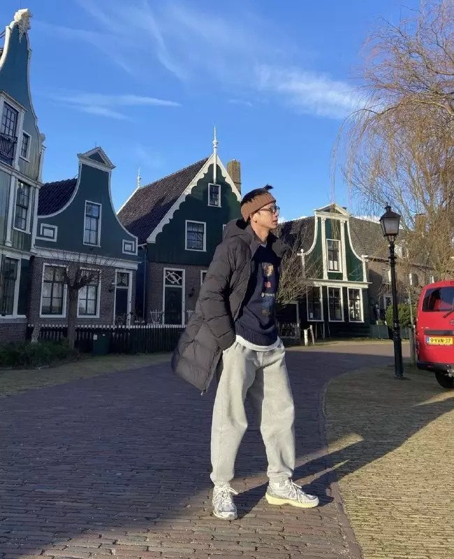 三人疑似共同出遊荷蘭？