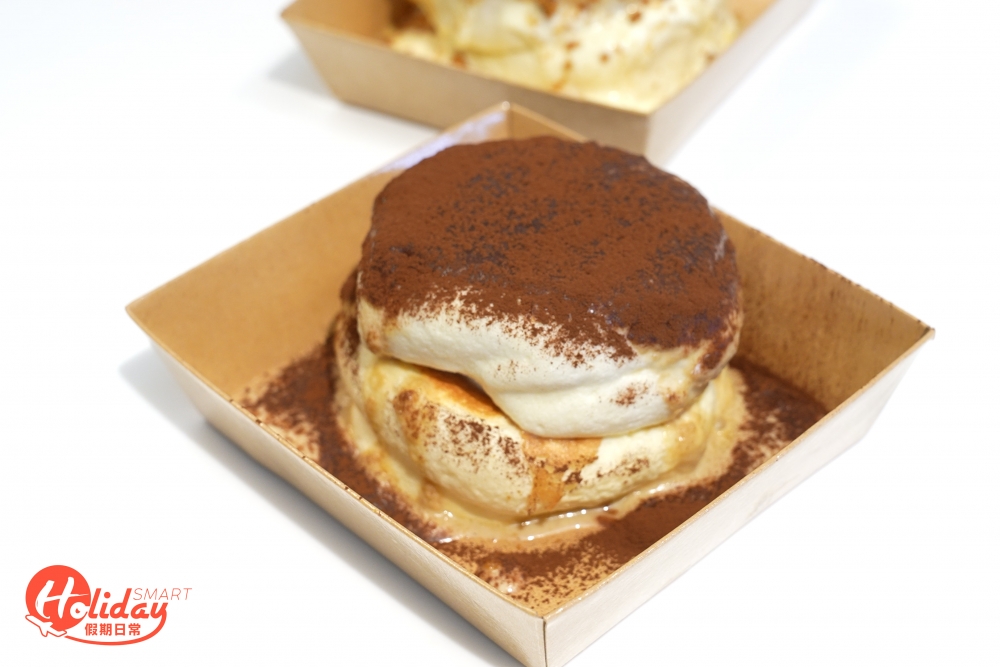 特別推介Tiramisu 口味，有別於其他口味的忌廉，特別以手提餅、芝士和酒打發而成，面層再灑滿可可粉，食落咖啡味及酒香平衡，入口帶甘香不苦澀。