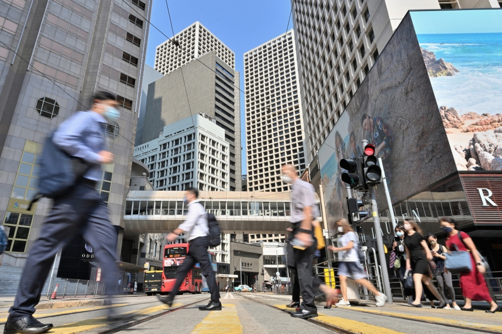 陳茂波公布一系列稅收安排，包括薪俸稅退稅100%、上限$6,000等措施！