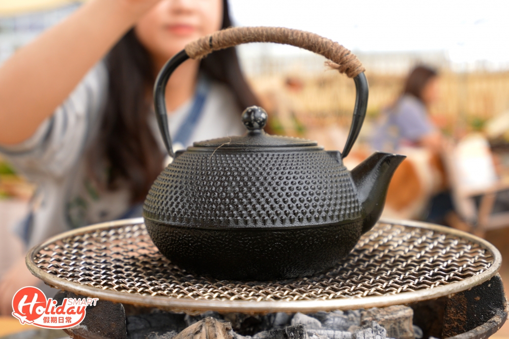 想體驗圍爐煮茶$68起就可以享受到，價錢也很相宜，每組客人可分發一個小炭爐，在上面煮一壺茶和烤製各種食物。