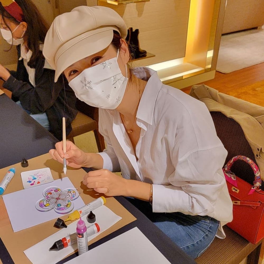 陳茵媺有紅色嘅Kelly